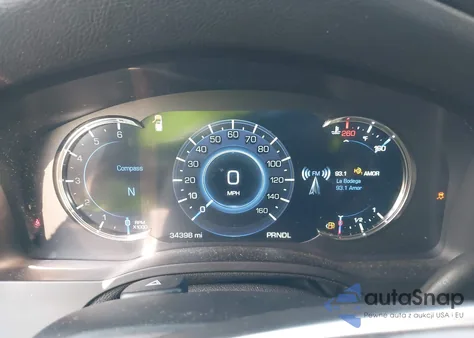 2017 Cadillac Escalade Luxury z USA, uszkodzony, nr VIN 1GYS4BKJ4HR218829